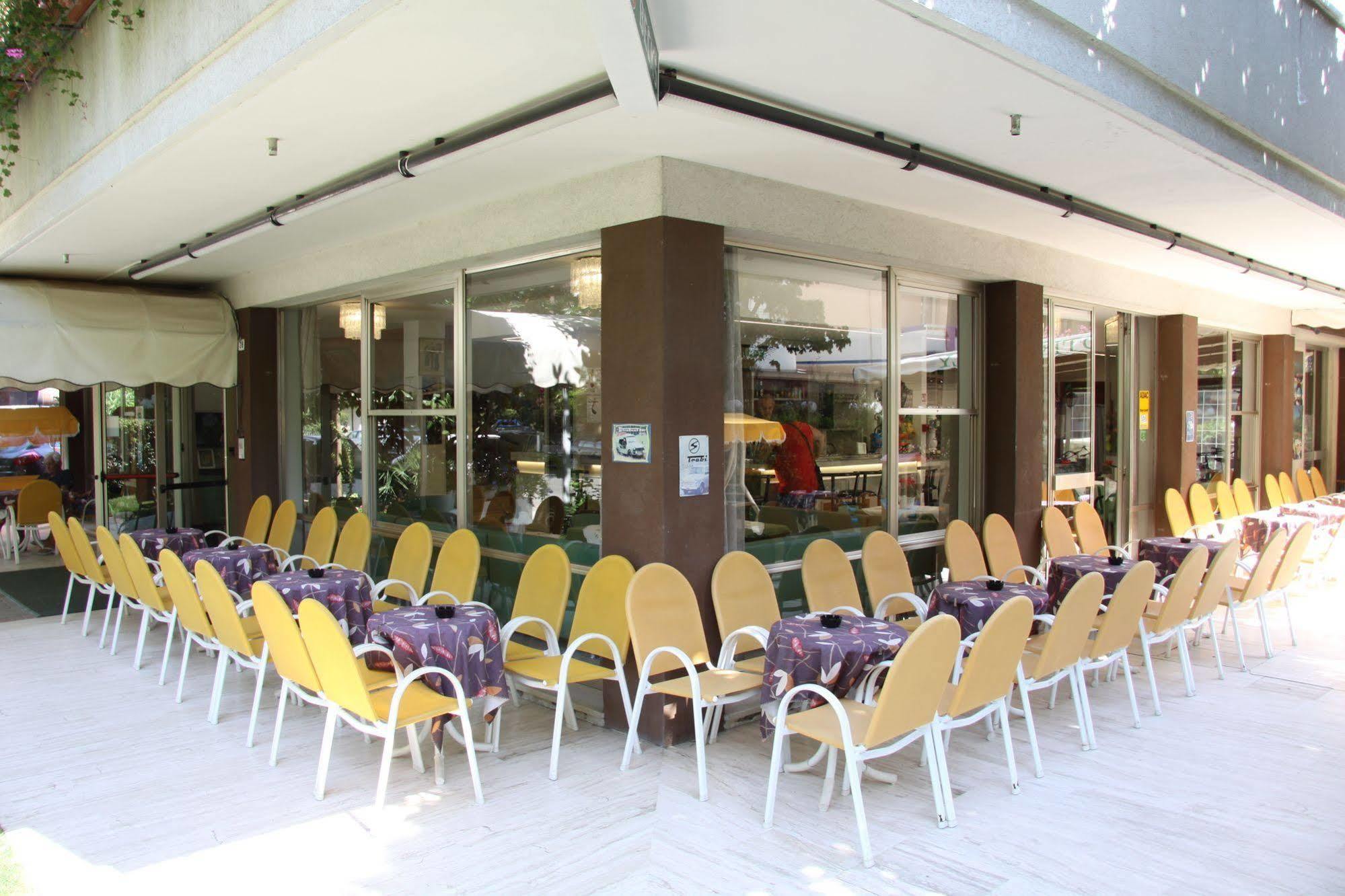 Hotel Tilly Cesenatico Exterior photo